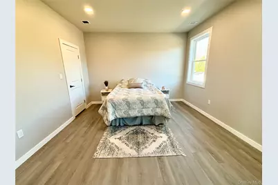 125 Lynbrook Drive, Mastic Beach, NY 11951 - Photo 14