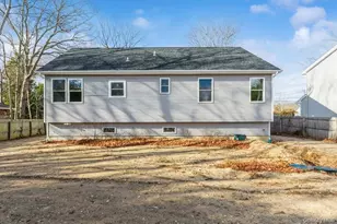 125 Lynbrook Dr, Mastic Beach, NY 11951 - Photo 4