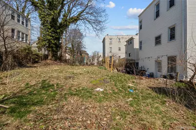 155 Voss Avenue, Yonkers, NY 10703 - Photo 30