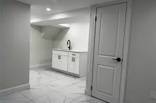 225-53 Murdock Ave, Queens Village, NY 11429 - Photo 12