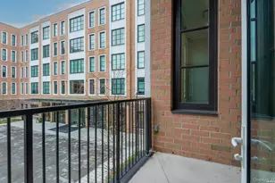 100 Garvies Point Rd, Glen Cove, NY 11542 - Photo 8