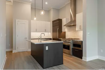 100 Garvies Point Road #1014, Glen Cove, NY 11542 - Photo 6