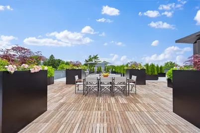 218 Middle Neck Road #302, Great Neck, NY 11021 - Photo 6