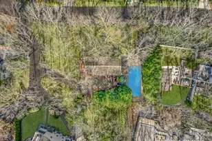 292 Little Fresh Pond Rd, Southampton, NY 11968 - Photo 2