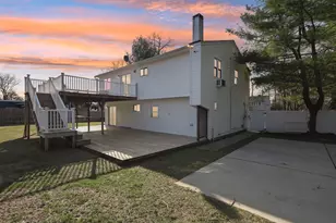 11 Dehan St, Smithtown, NY 11787 - Photo 2