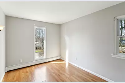 11 Dehan Street, Smithtown, NY 11787 - Photo 14