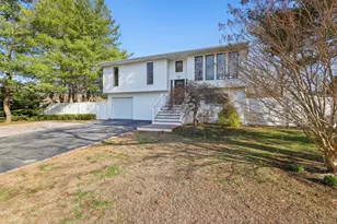 11 Dehan St, Smithtown, NY 11787 - Photo 4