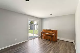 11 Dehan St, Smithtown, NY 11787 - Photo 26