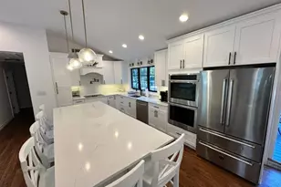 44 Eisenhower Dr, East Quogue, NY 11942 - Photo 4