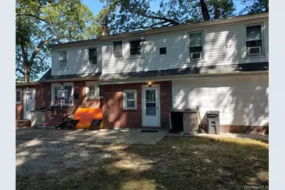 10 Sally Lane, Ridge, NY 11961 - Photo 2