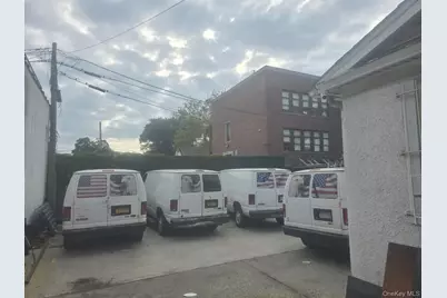 112-03 95th Avenue, Richmond Hill, NY 11419 - Photo 6