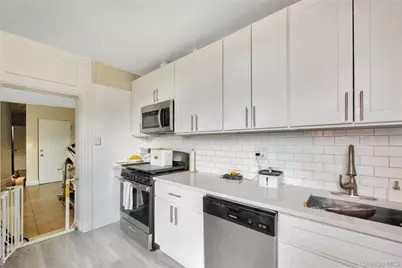 14-26 30 Drive, Astoria, NY 11102 - Photo 28