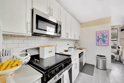 14-26 30 Drive, Astoria, NY 11102 - Photo 26