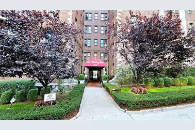 312 Main Street #4E, White Plains, NY 10601 - Photo 1