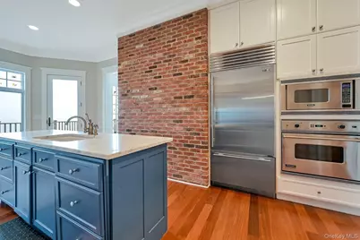 580 Lloyds Lane, Mattituck, NY 11952 - Photo 14
