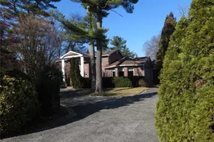 1 Bridle Path Dr, Old Westbury, NY 11568 - Photo 2