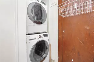 258-15 83rd Ave, Glen Oaks, NY 11004 - Photo 20