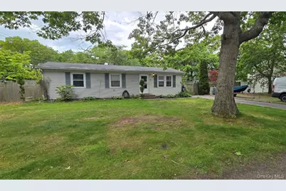 16 Sagewood Drive, Shirley, NY 11967 - Photo 4