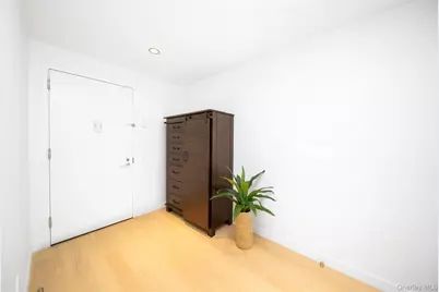 138-35 39th Avenue #17H, Flushing, NY 11354 - Photo 22