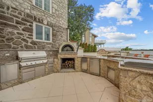 3407 Country Club Rd, Bronx, NY 10465 - Photo 10