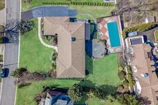 215-31 26th Ave, Bayside, NY 11360 - Photo 38