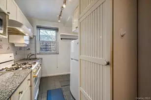 78-10 34th Ave, Jackson Heights, NY 11372 - Photo 14