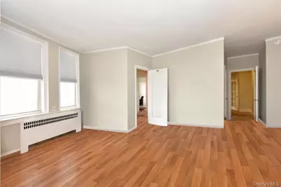8 Barstow Road #7-E, Great Neck, NY 11021 - Photo 14