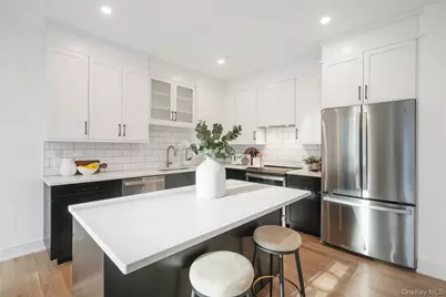 2040 Crompond Road #19, Yorktown Heights, NY 10598 - Photo 6