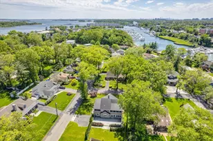 4 Clover Pl, New Rochelle, NY 10805 - Photo 34