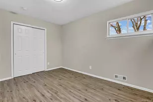 21 Chimney Ln, Bay Shore, NY 11706 - Photo 12