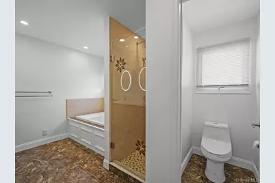 829 S Long Beach Avenue, Freeport, NY 11520 - Photo 16