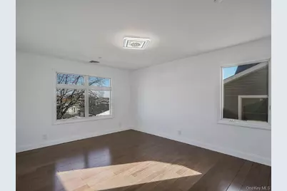 829 S Long Beach Avenue, Freeport, NY 11520 - Photo 14