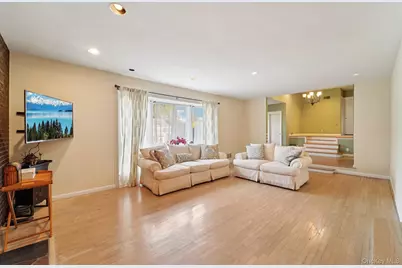 24 Pamela Lane, New Rochelle, NY 10804 - Photo 4