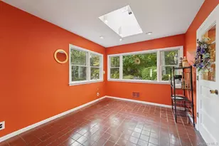 24 Pamela Ln, New Rochelle, NY 10804 - Photo 10