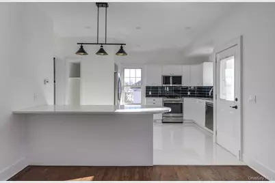 27 Locust Lane, Oyster Bay, NY 11771 - Photo 14