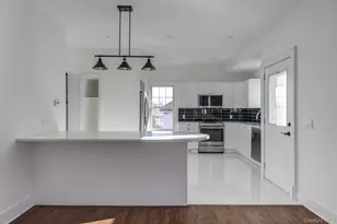 27 Locust Ln, Oyster Bay, NY 11771 - Photo 14