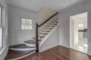 27 Locust Ln, Oyster Bay, NY 11771 - Photo 8