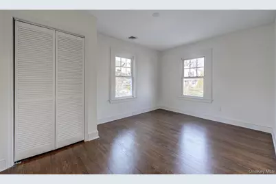 27 Locust Lane, Oyster Bay, NY 11771 - Photo 24