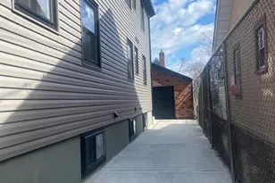 121-09 195th St, Saint Albans, NY 11413 - Photo 14