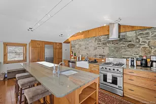 100 Pleasant Hill Rd, New Windsor, NY 12553 - Photo 8