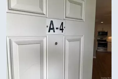 465 New Highway #B23, Copiague, NY 11726 - Photo 8