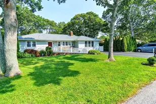 129 Lynncliff Rd, Hampton Bays, NY 11946 - Photo 4