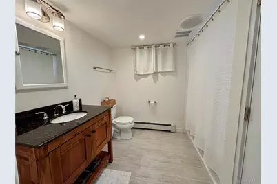 129 Lynncliff Road, Hampton Bays, NY 11946 - Photo 20