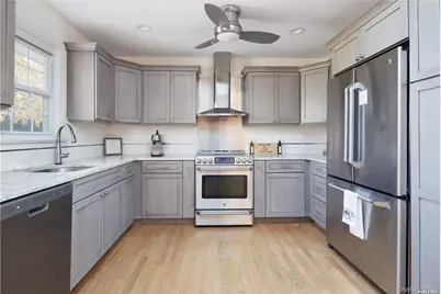 129 Lynncliff Road, Hampton Bays, NY 11946 - Photo 8