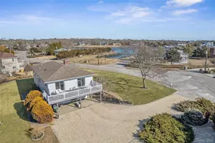 36 Nautilus Dr, Hampton Bays, NY 11946 - Photo 28