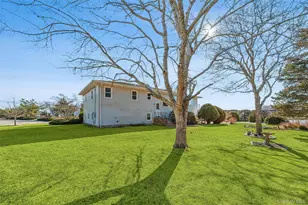 36 Nautilus Dr, Hampton Bays, NY 11946 - Photo 14