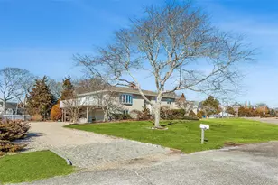 36 Nautilus Dr, Hampton Bays, NY 11946 - Photo 16