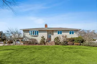 36 Nautilus Dr, Hampton Bays, NY 11946 - Photo 18