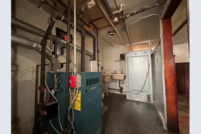 8414 Eliot Avenue, Middle Village, NY 11379 - Photo 32