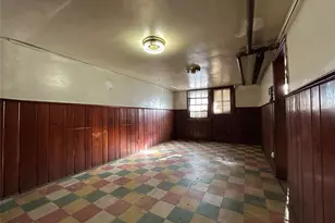 84-14 Eliot Ave, Middle Village, NY 11379 - Photo 30